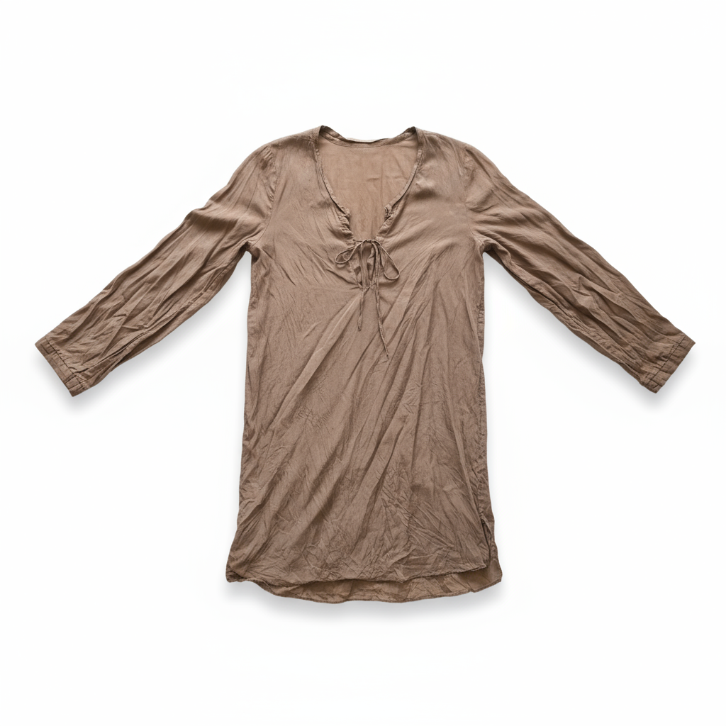 卡其色系带V领长袖上衣