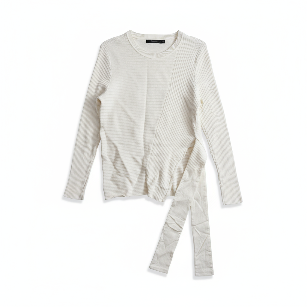 米白色罗纹针织衫